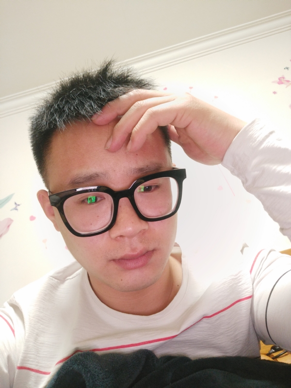 华灯初上的夜晚的第一张照片--山东上门女婿服务网