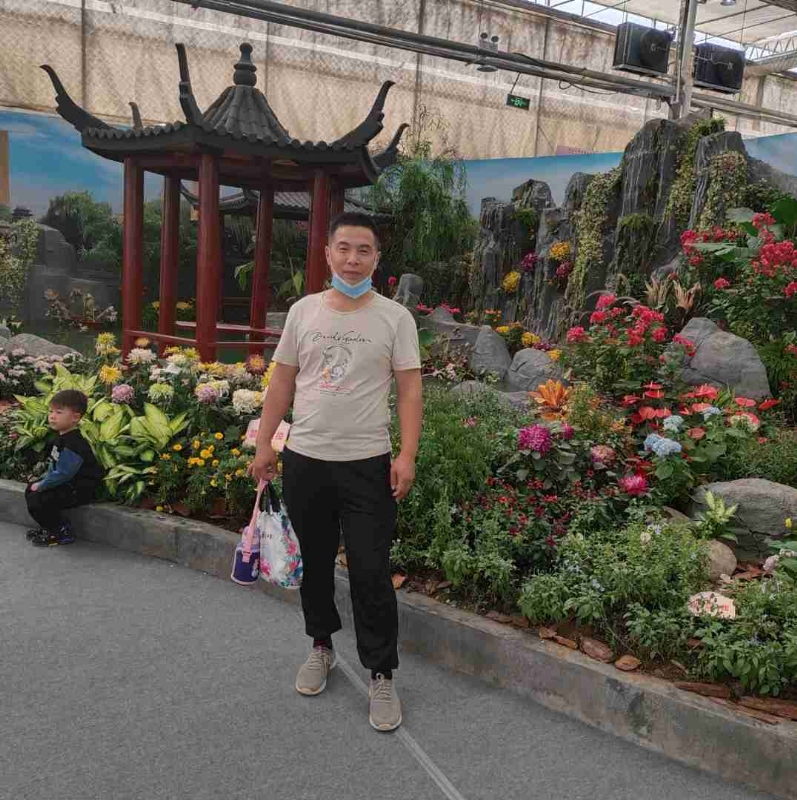 受伤的痴情男的第一张照片--山东上门女婿服务网
